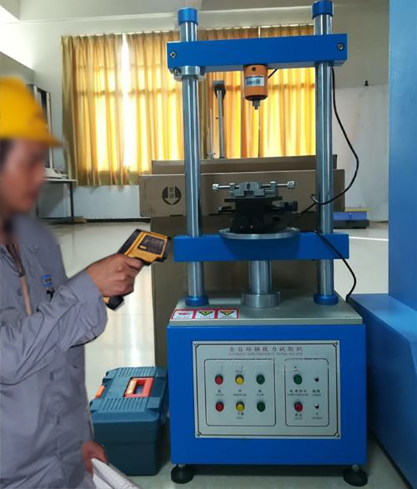 自動插拔試驗機